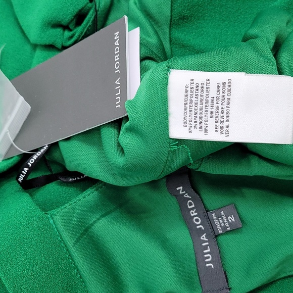 Julia Jordan Halter Neck Kelly Green Jumpsuit - Picture 15 of 17